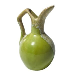Vintage Winart  Farmhouse Pottery Green 8” Pitcher / Vase 1940’s - 50’s